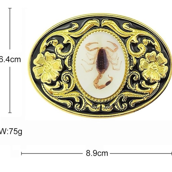 Gold tone belt buckle with scorpion design - Picture 3 of 7